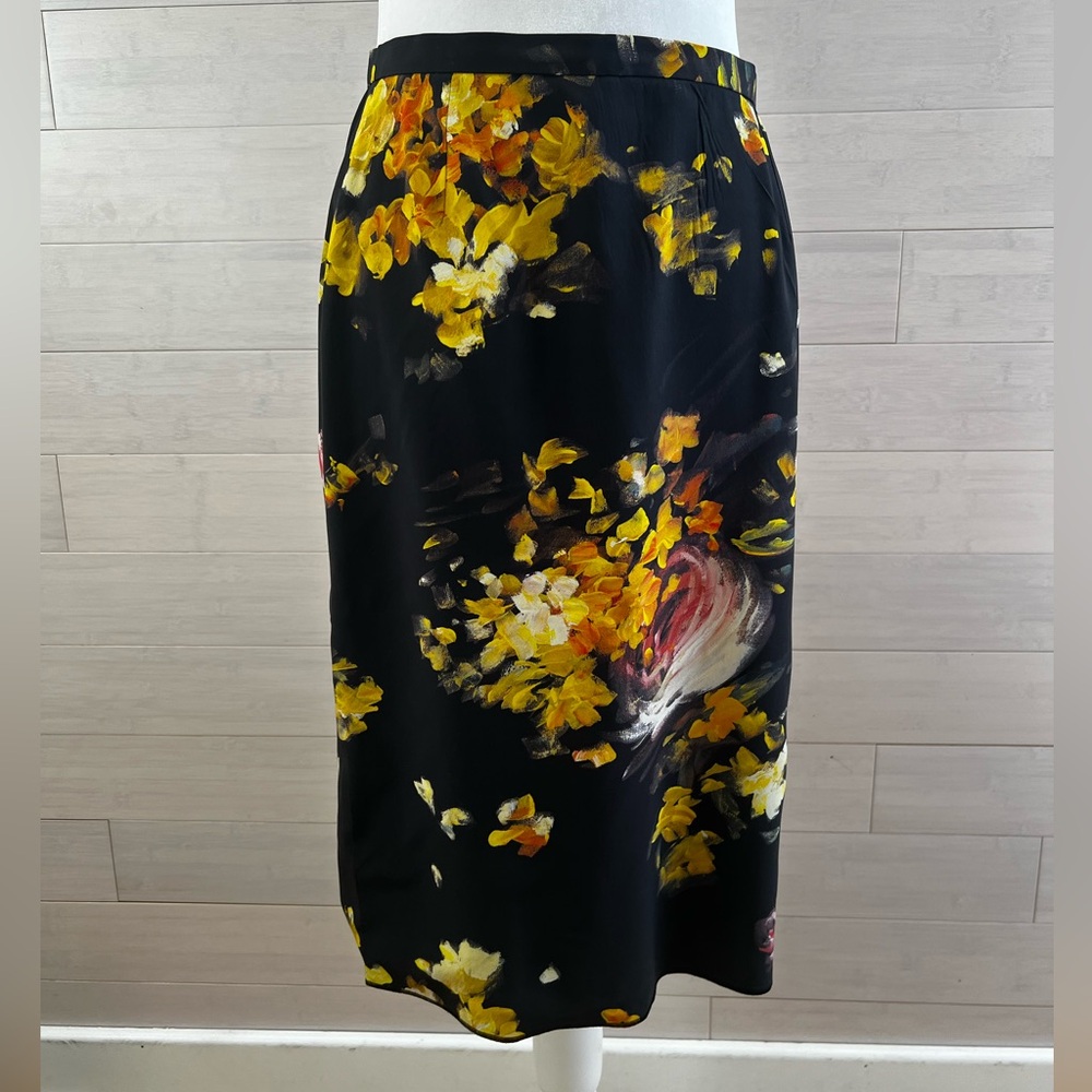 Dolce& Gabbana Silk Flower Pencil Skirt